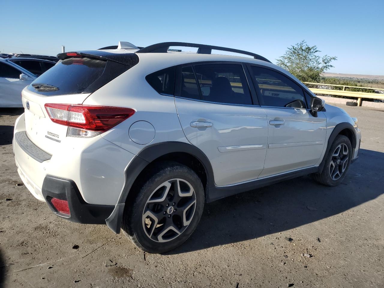 Image 3 of Subaru Crosstrek Limited 2018 with VIN JF2GTAMC0JH222123