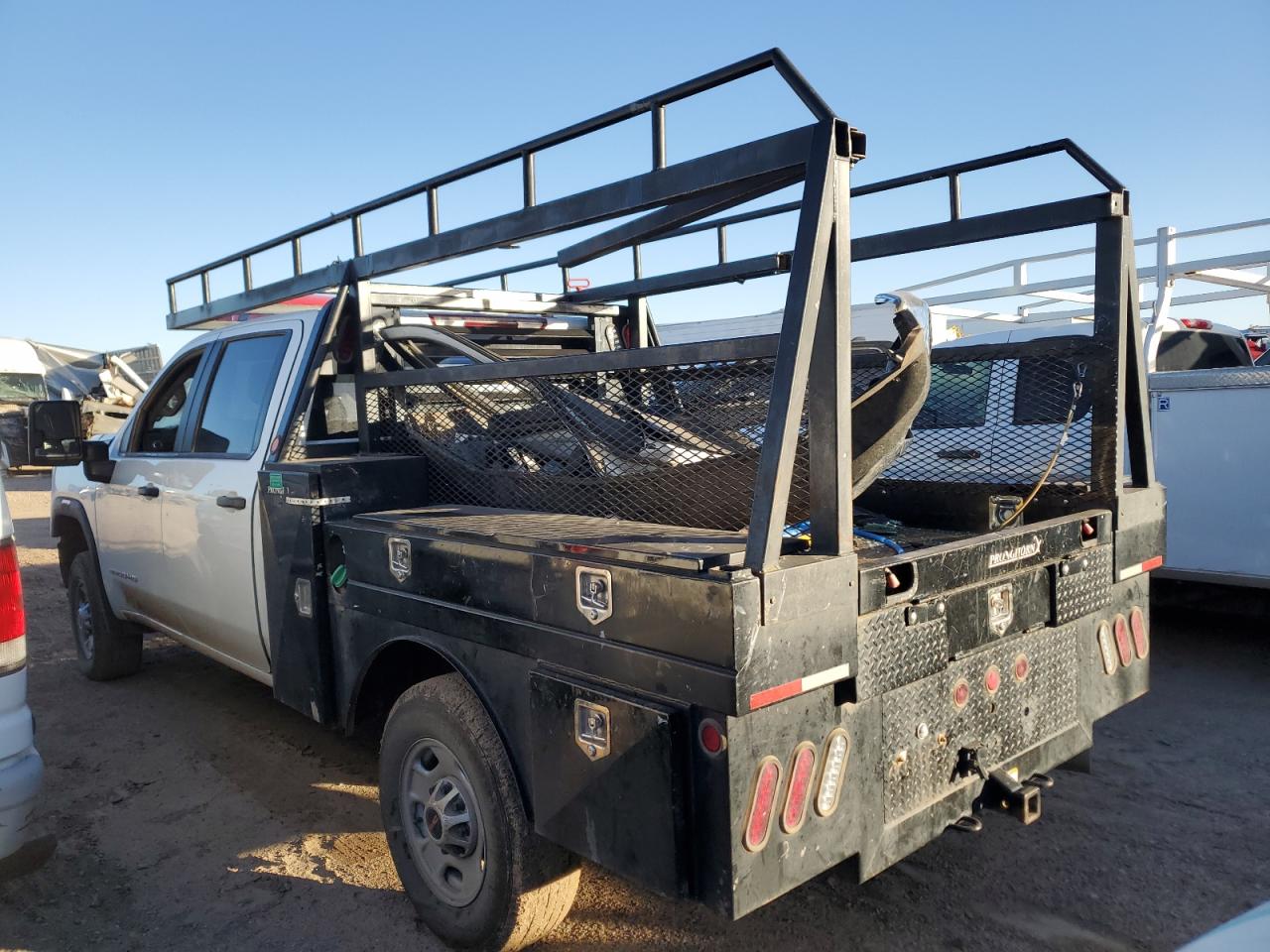 Изображение 2 2021 GMC SIERRA K2500 HEAVY DUTY 2021 с VIN 1GT49LEY0MF129155