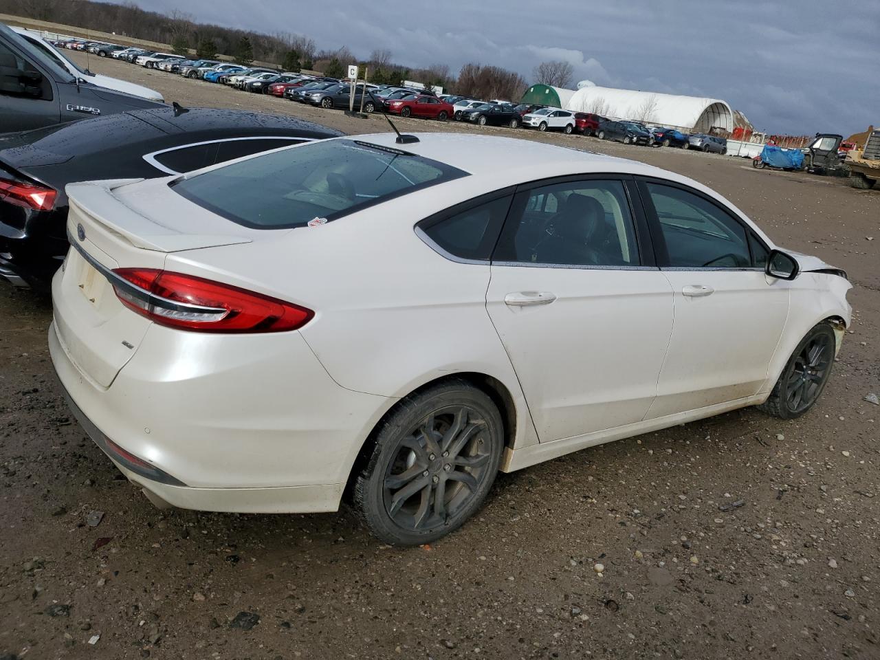 Image 3 of 2018 FORD FUSION SE 2018 with VIN 3FA6P0H7XJR134853