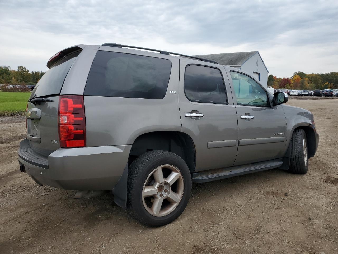 Image 3 of 2008 CHEVROLET TAHOE K1500 2008 with VIN 1GNFK130X8J184379