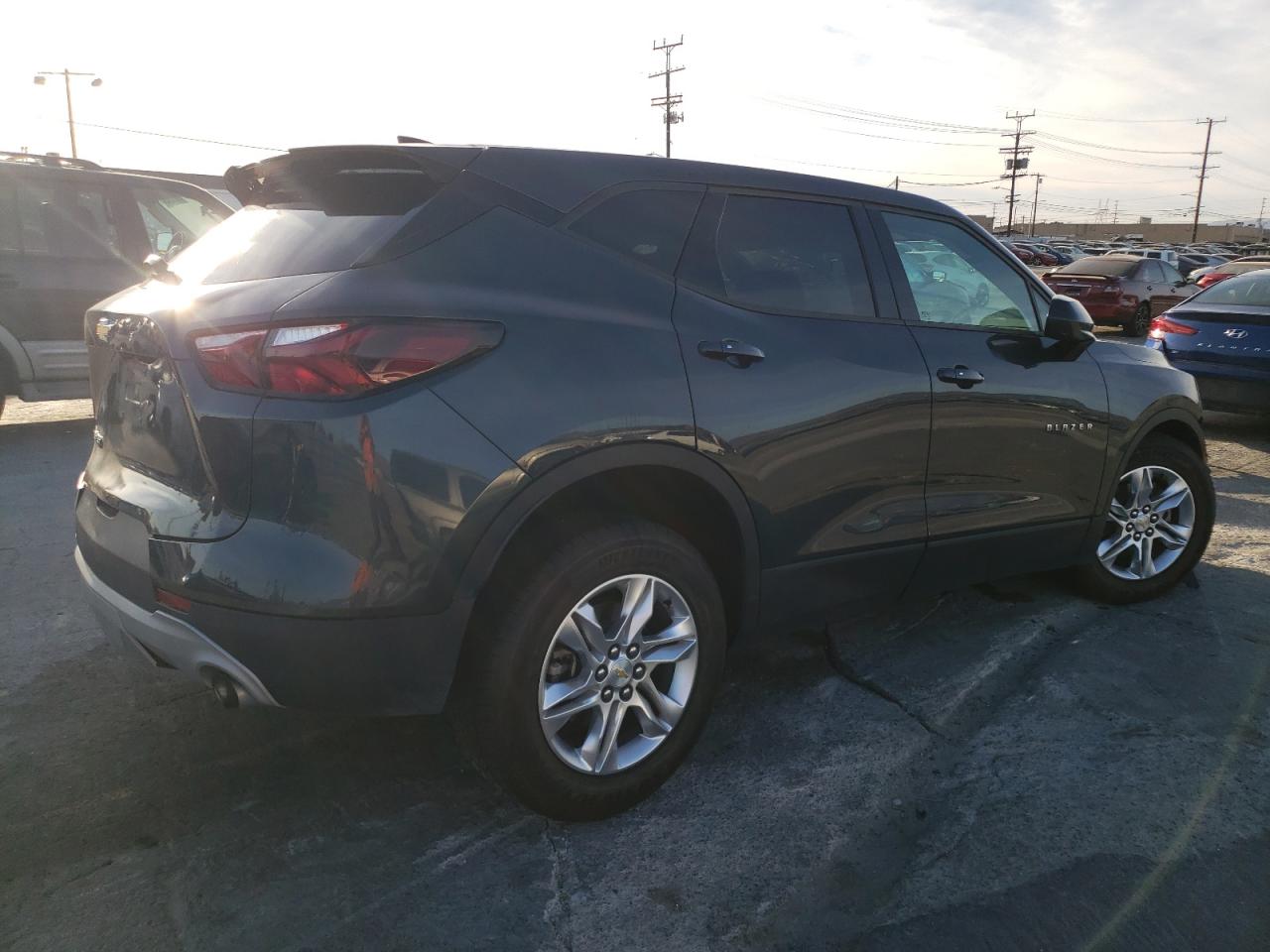 Изображение 3 2019 CHEVROLET BLAZER 1LT 2019 с VIN 3GNKBBRA0KS613345