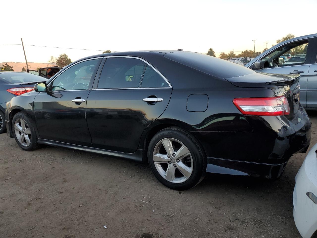 Изображение 2 Toyota Camry Base 2010 с VIN 4T1BF3EK6AU099061