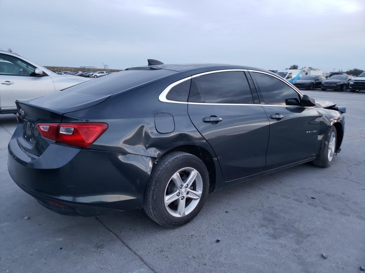 Изображение 3 2019 CHEVROLET MALIBU LS 2019 с VIN 1G1ZB5ST4KF129230