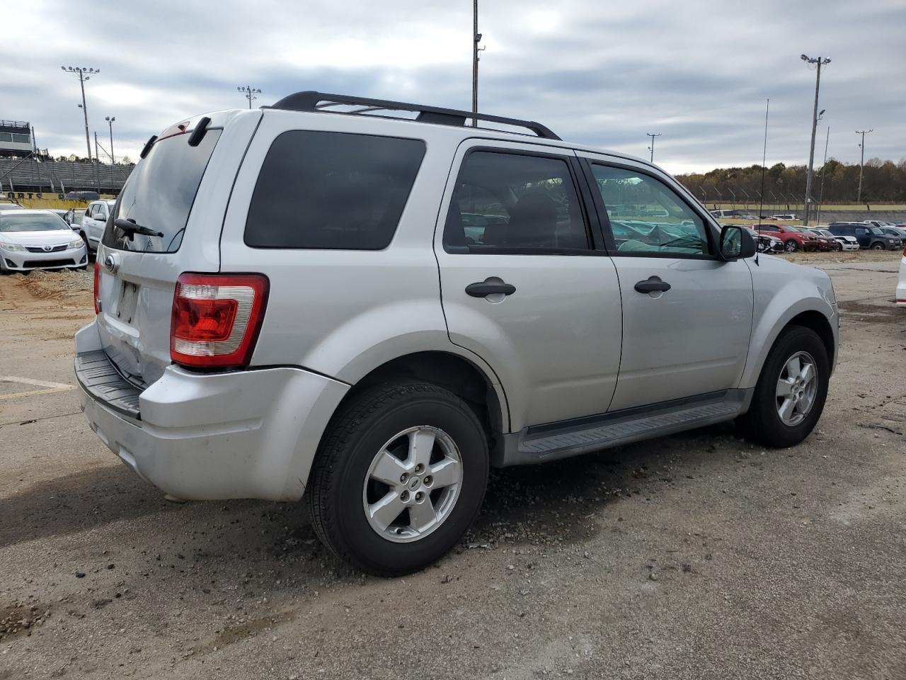 Obraz 3 z 2009 FORD ESCAPE XLT 2009 z VIN 1FMCU03759KD07199