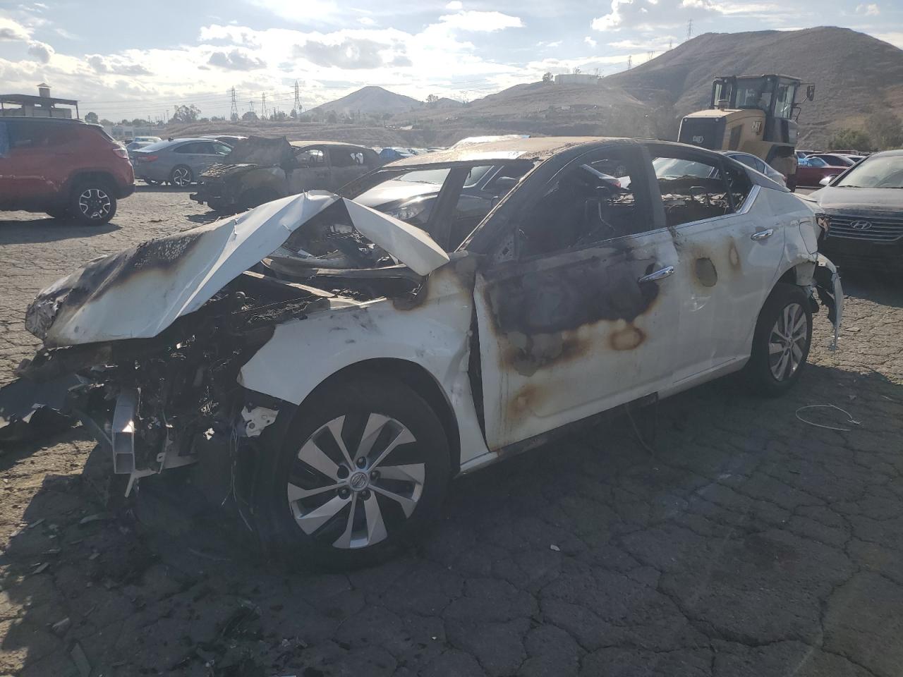 Obraz 1 z 2019 NISSAN ALTIMA S 2019 z VIN 1N4BL4BV2KN325048