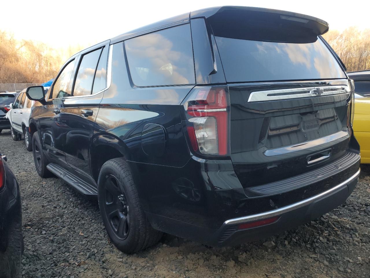 Изображение 2 2021 CHEVROLET TAHOE K1500 2021 с VIN 1GNSKLED2MR384386