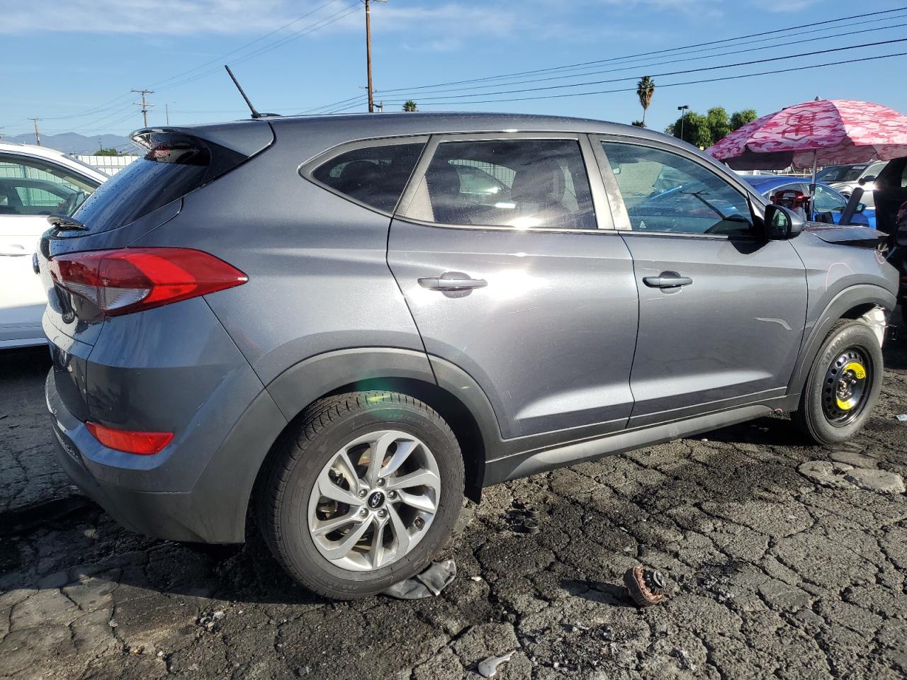 Изображение 3 2017 HYUNDAI TUCSON SE 2017 с VIN KM8J23A43HU525474