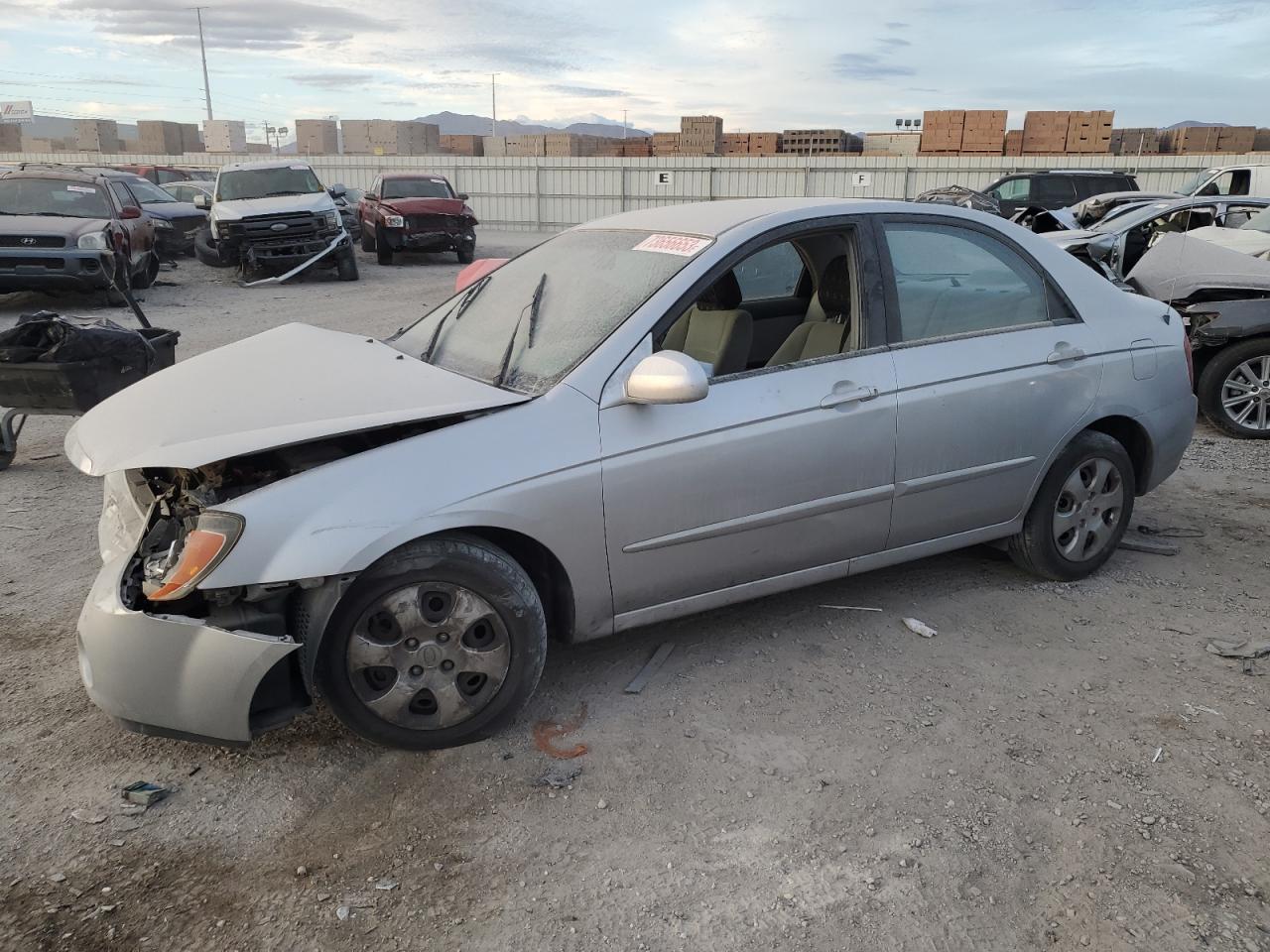 Obraz 1 z 2006 KIA SPECTRA LX 2006 z VIN KNAFE122465252942