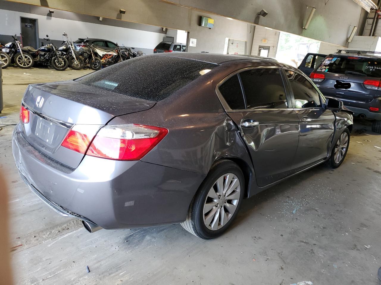 Image 3 of 2015 HONDA ACCORD EX 2015 with VIN 1HGCR2F79FA044456