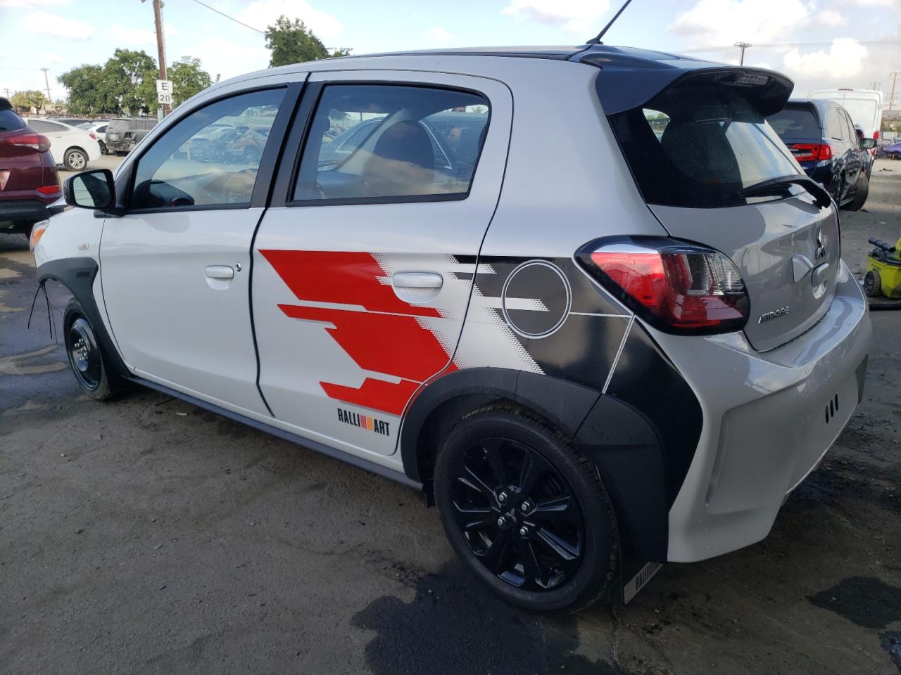 Изображение 2 2023 MITSUBISHI MIRAGE SE 2023 с VIN ML32AWHJ4PH005352
