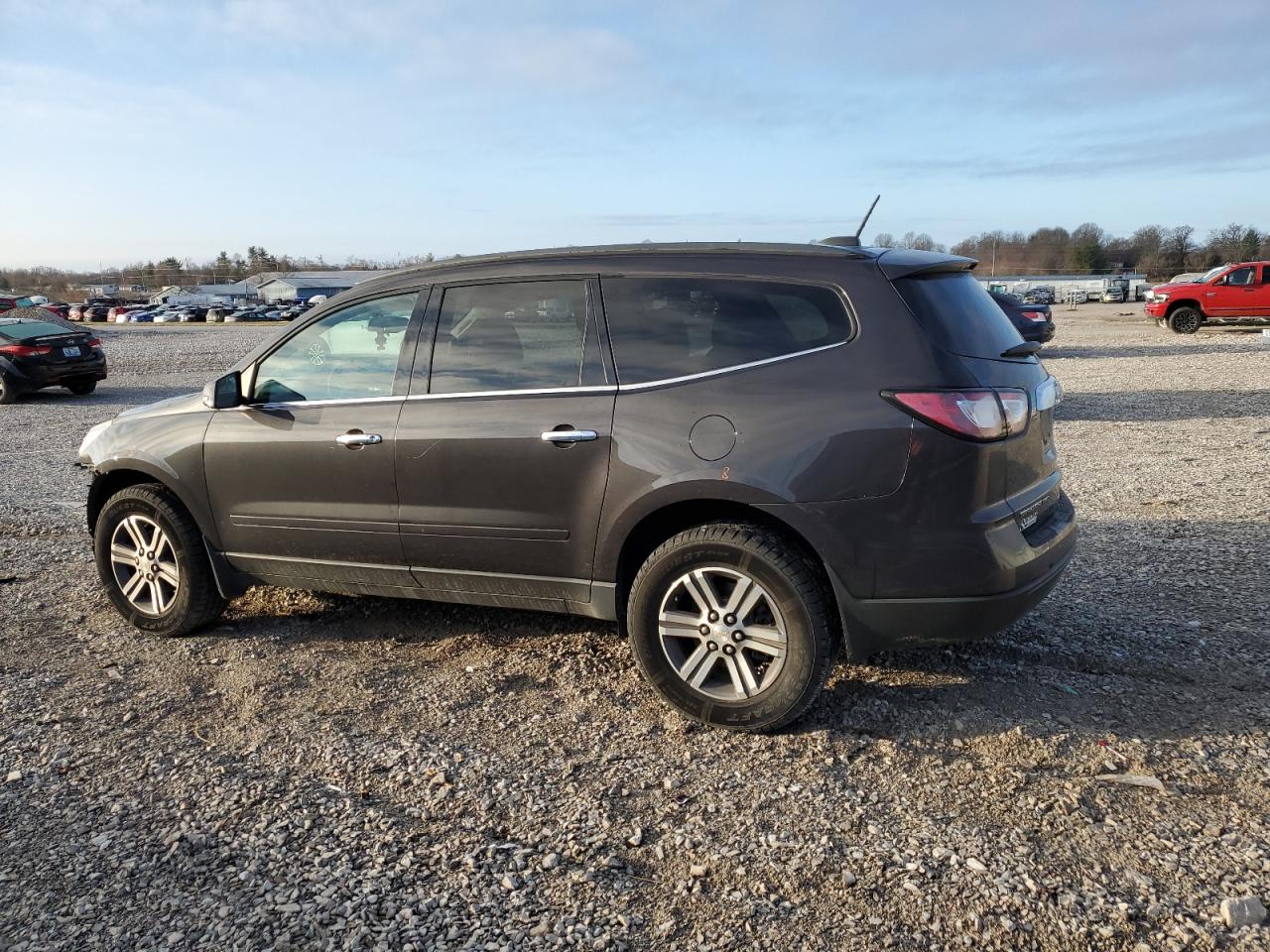 Изображение 2 2017 CHEVROLET TRAVERSE LT 2017 с VIN 1GNKVGKD9HJ219622