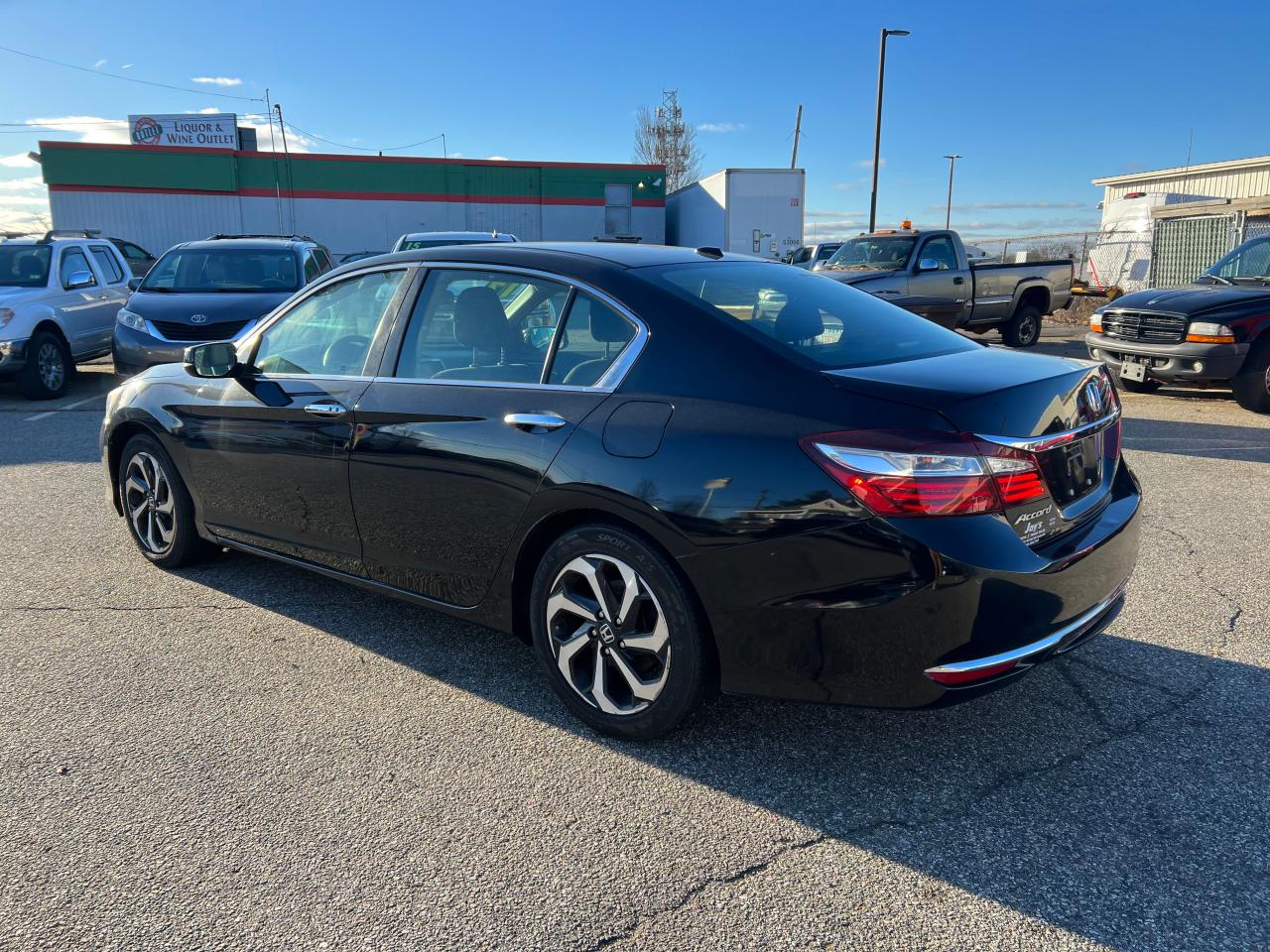 Obraz 3 z 2017 HONDA ACCORD EX 2017 z VIN 1HGCR2F72HA267442