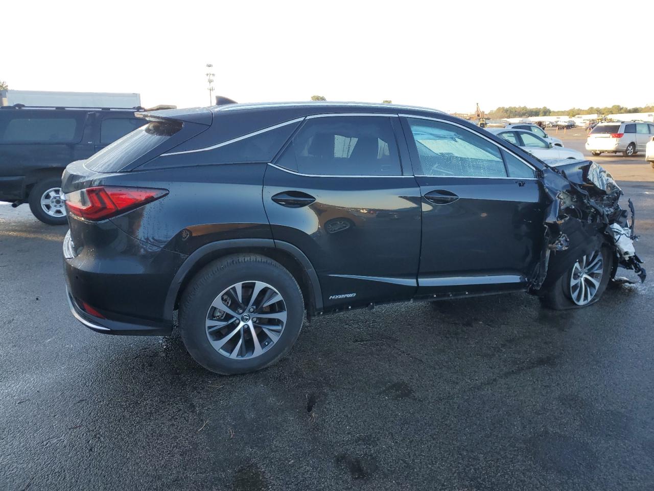 Obraz 3 z 2022 LEXUS RX 450H 2022 z VIN 2T2HGMDA5NC092238