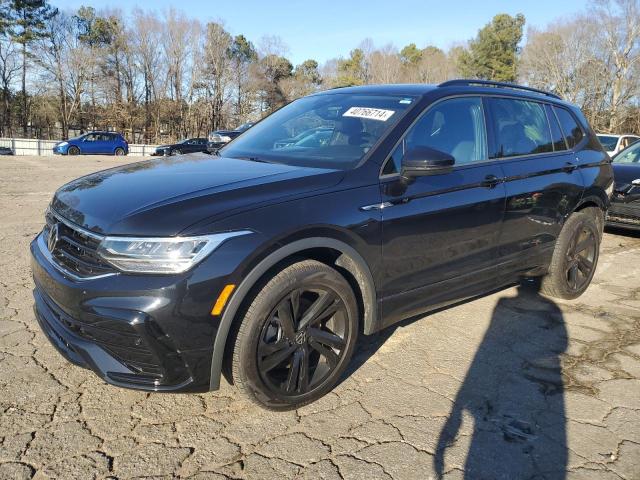 Изображение 1 2023 VOLKSWAGEN TIGUAN SE R-LINE BLACK 2023 с VIN 3VV8B7AX1PM032983