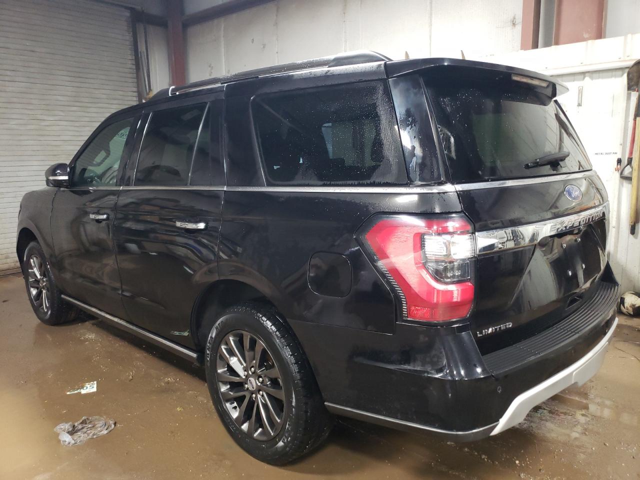 Image 2 of 2021 FORD EXPEDITION LIMITED 2021 with VIN 1FMJU2AT5MEA16924