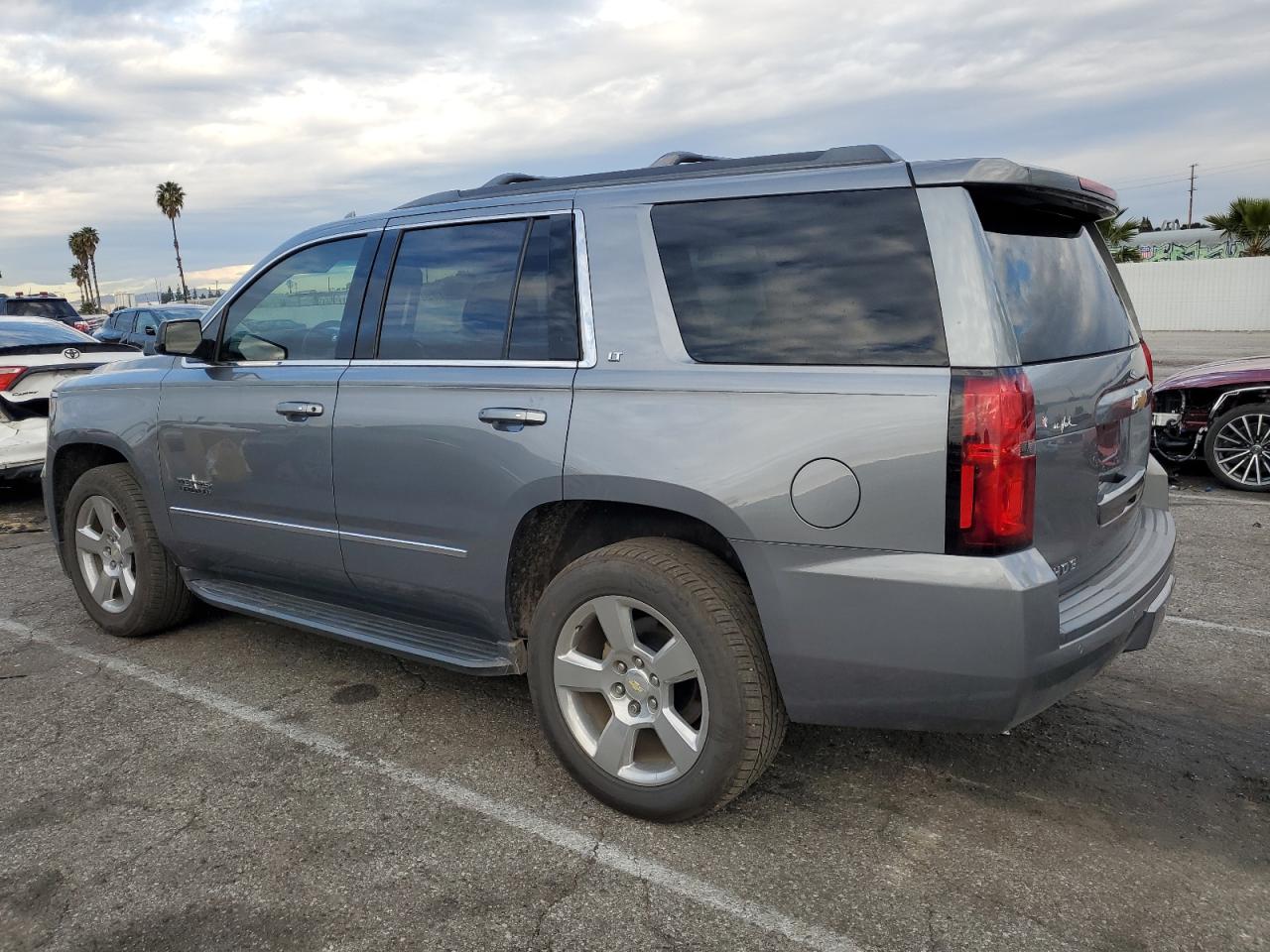 Obraz 2 z 2018 CHEVROLET TAHOE C1500 LT 2018 z VIN 1GNSCBKC9JR154536