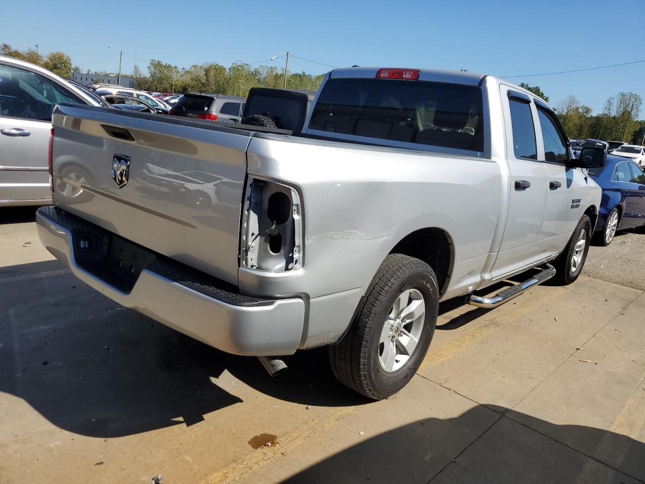 Изображение 3 Ram 1500 с VIN 1C6RR6FG1HS860677