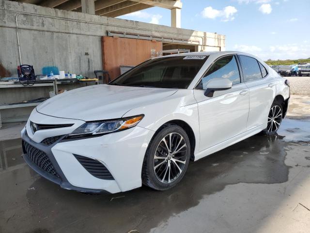 Obraz 1 z 2020 TOYOTA CAMRY SE 2020 z VIN 4T1G11AK5LU957976