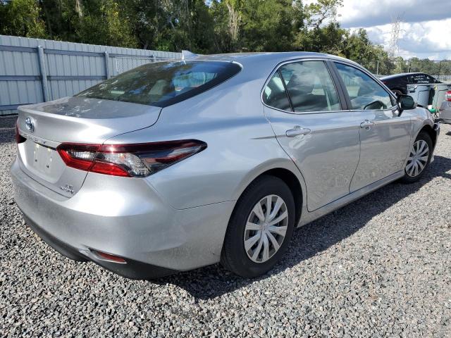 Image 3 of 2022 TOYOTA CAMRY LE 2022 with VIN 4T1C31AK1NU583409