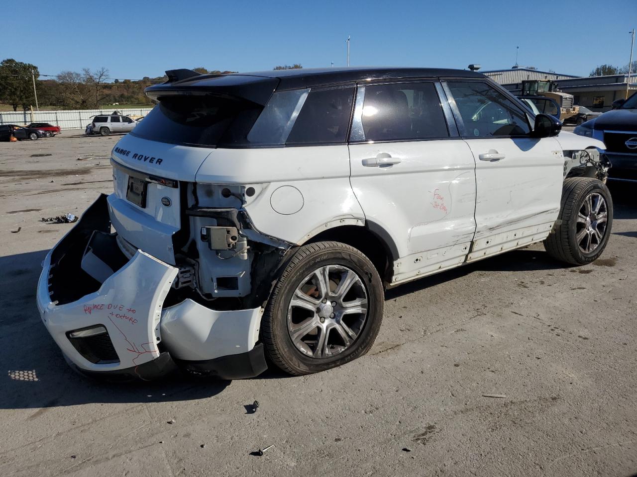 Image 3 of 2018 LAND ROVER RANGE ROVER EVOQUE SE 2018 with VIN SALVP2RX7JH293968