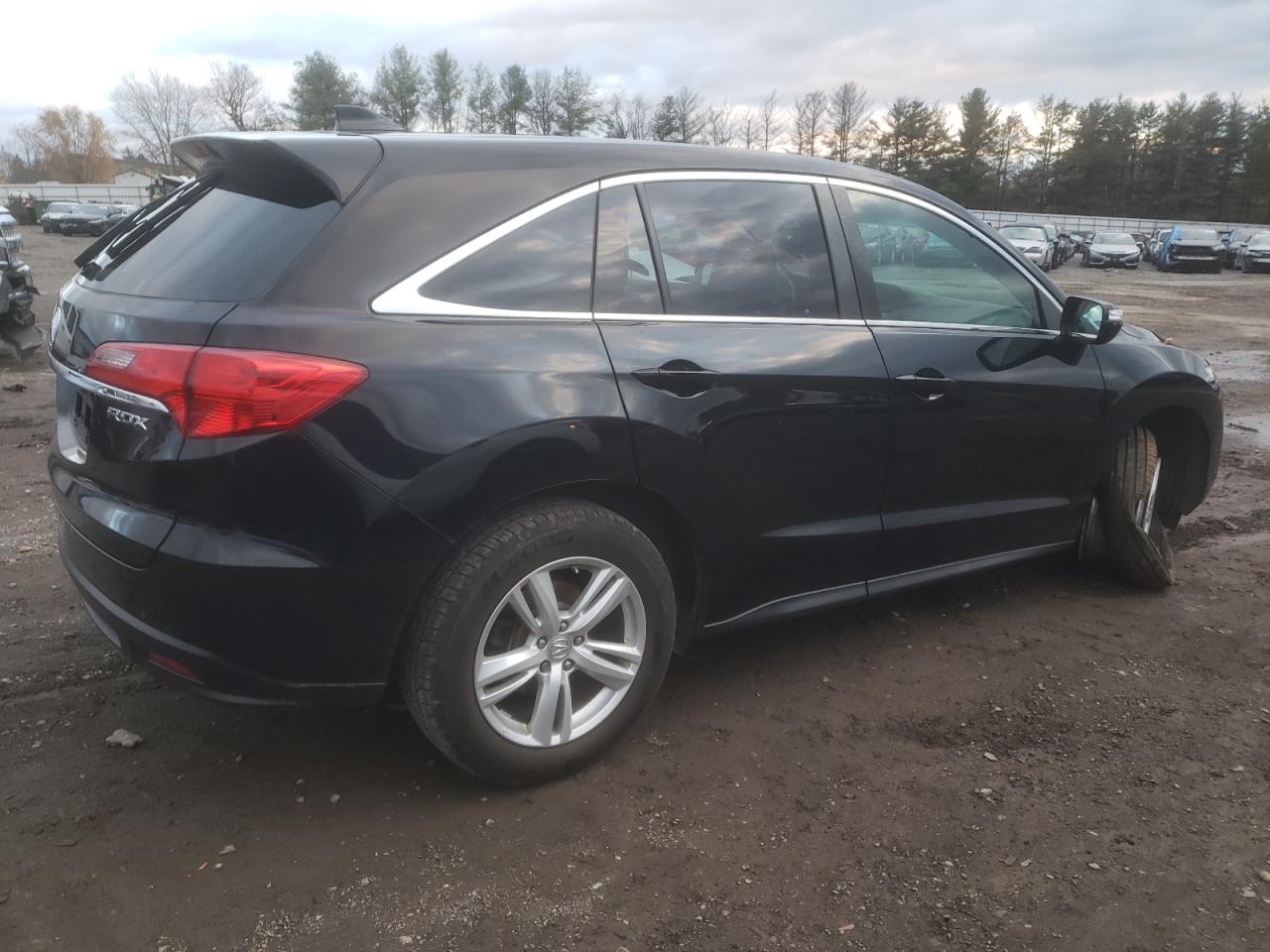 Изображение 3 2015 ACURA RDX TECHNOLOGY 2015 с VIN 5J8TB3H51FL010795