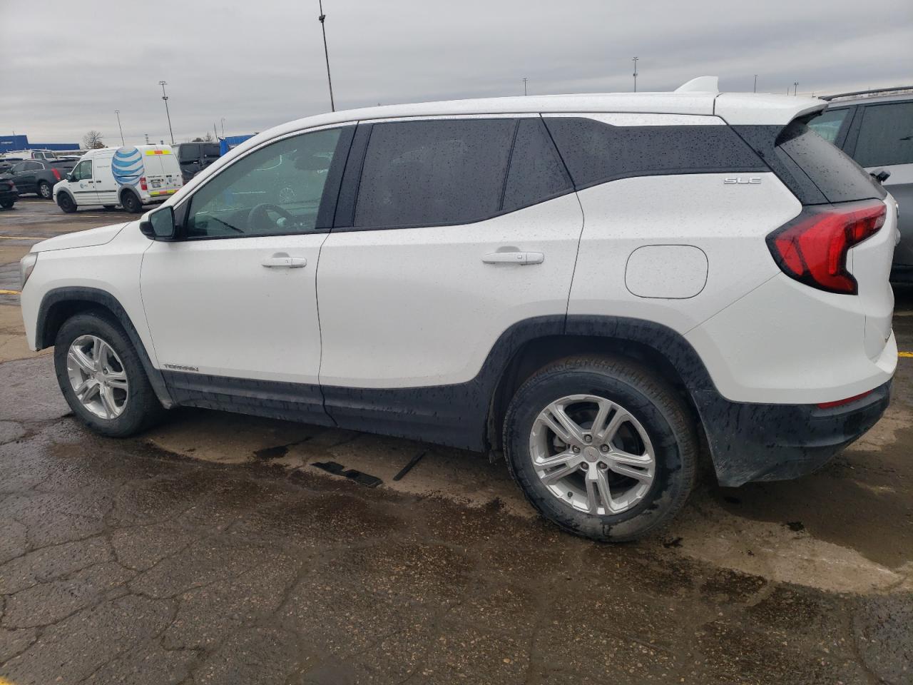 Image 2 of 2019 GMC TERRAIN SLE 2019 with VIN 3GKALMEV8KL129220