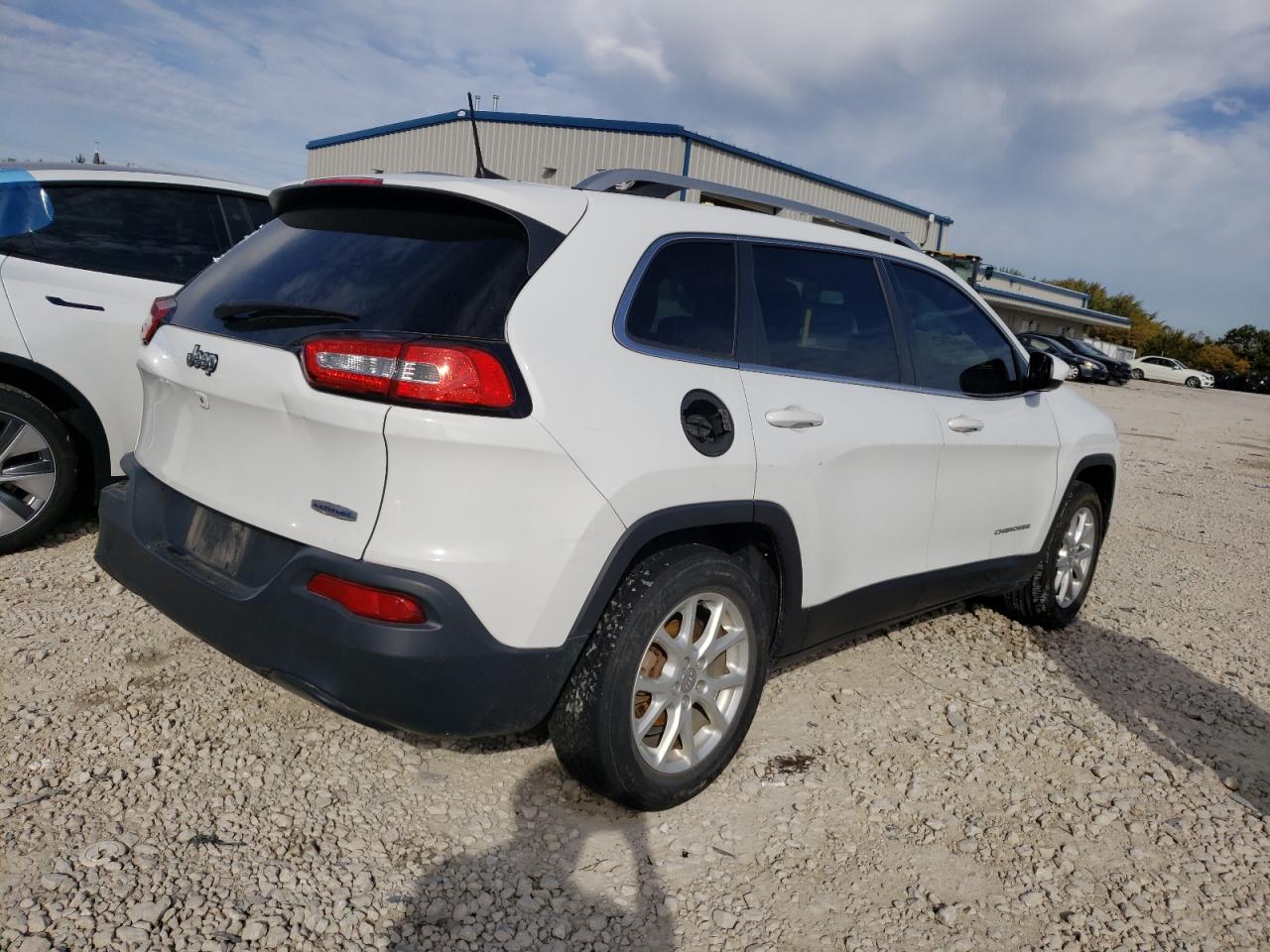 Image 3 of 2016 JEEP CHEROKEE LATITUDE 2016 with VIN 1C4PJLCB9GW281474