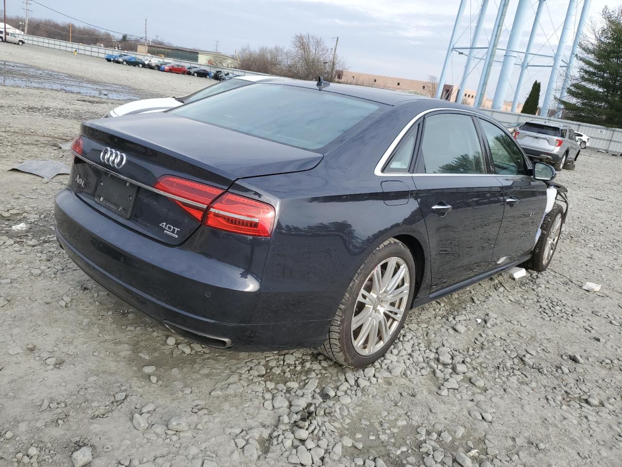 Obraz 3 z 2016 AUDI A8 L QUATTRO 2016 z VIN WAU43AFD7GN016909