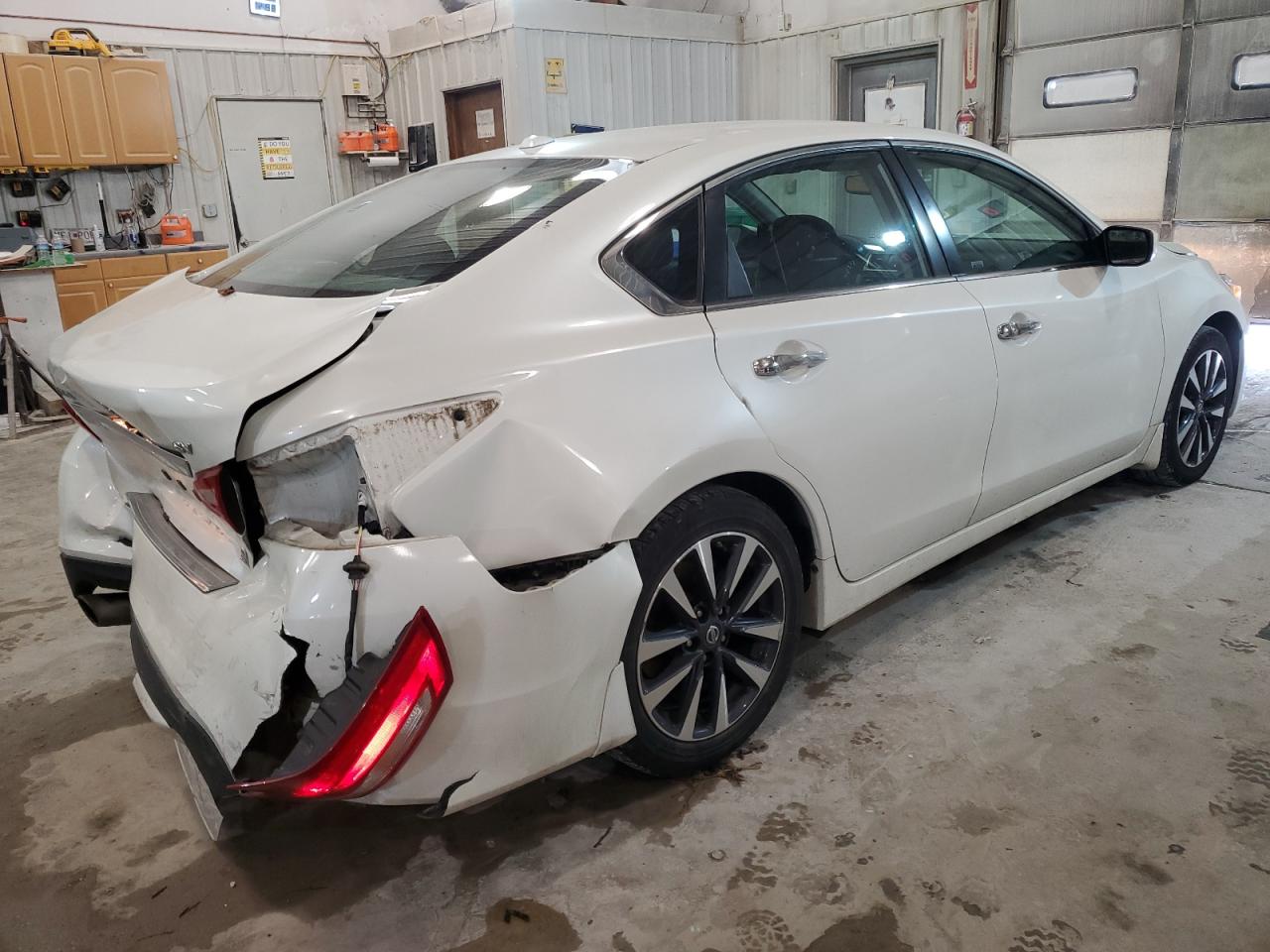 Image 3 of 2016 NISSAN ALTIMA 2.5 2016 with VIN 1N4AL3AP6GC160102