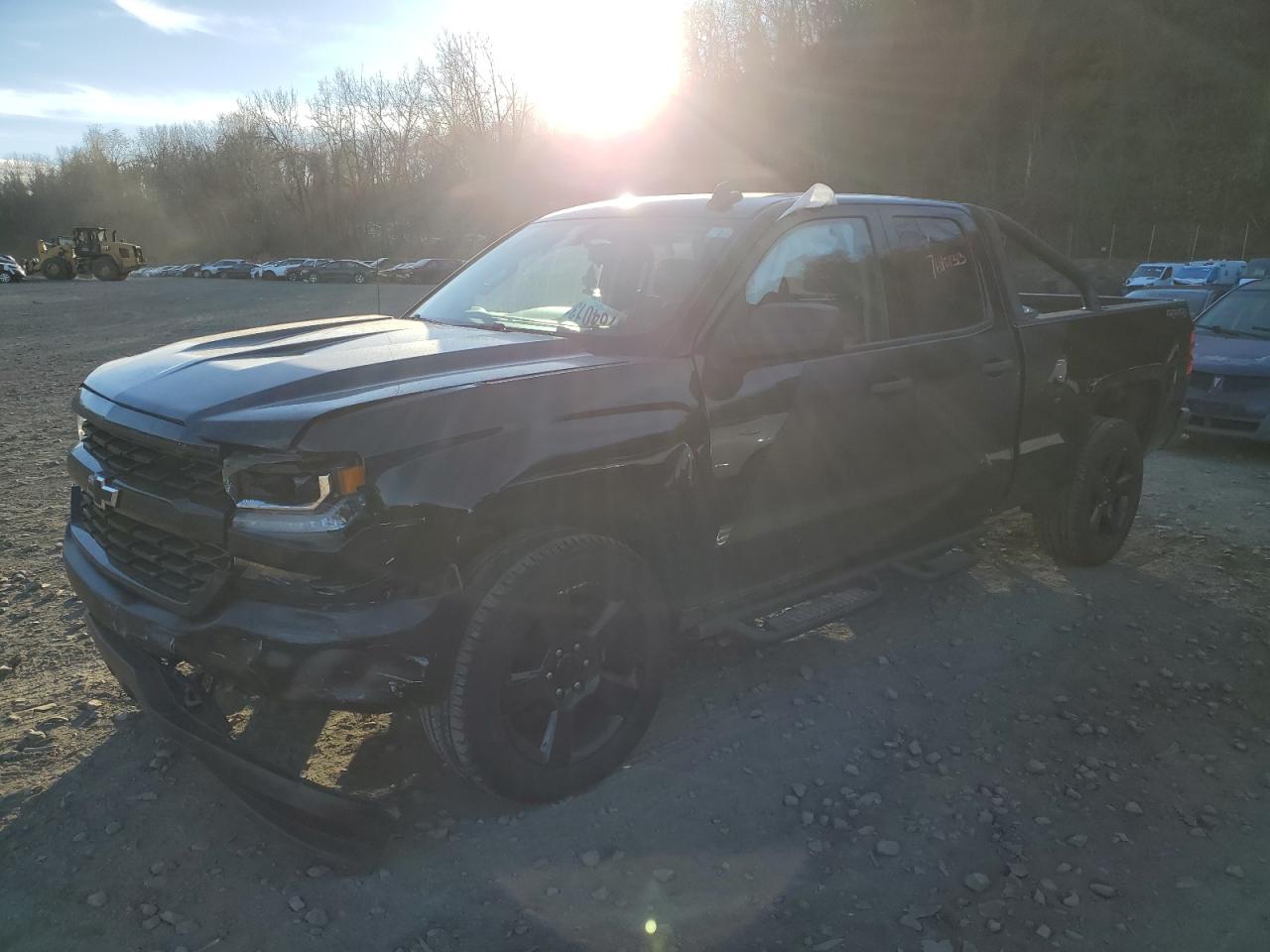 Image 1 of 2017 CHEVROLET SILVERADO K1500 2017 with VIN 1GCVKNEC6HZ118464