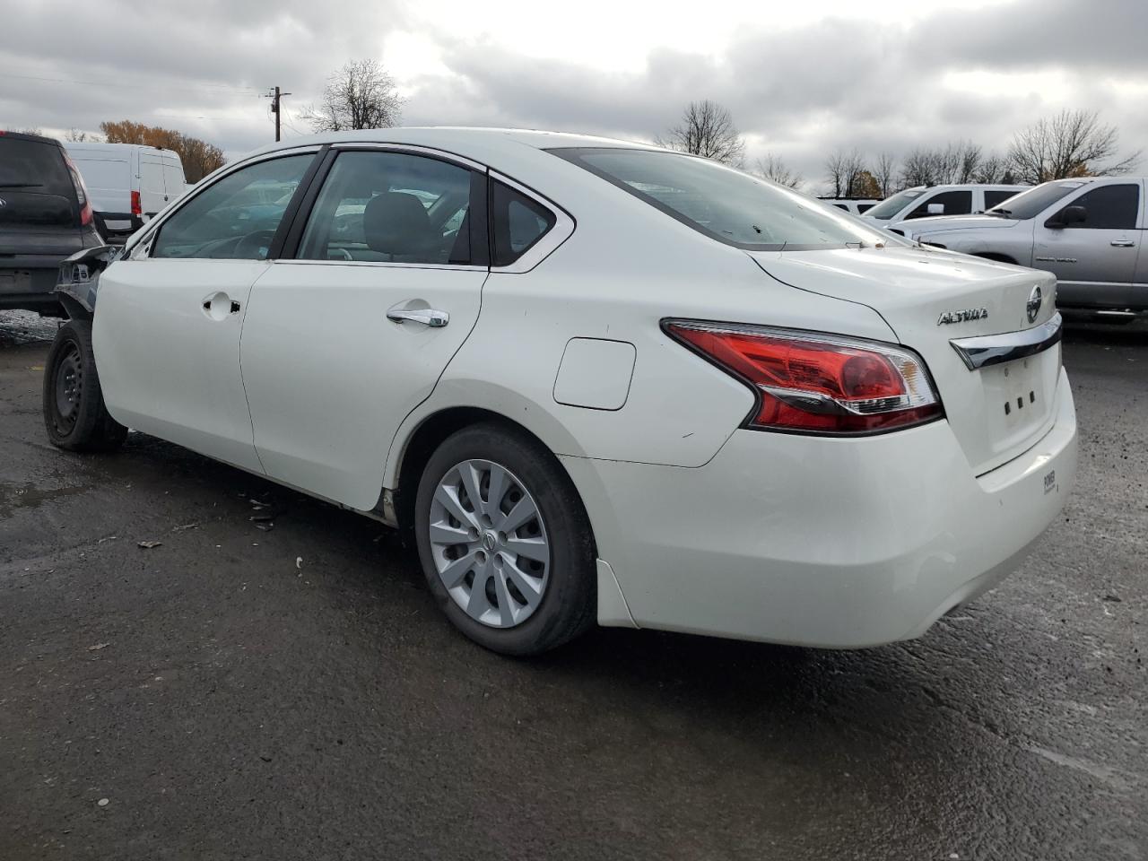 Image 2 of 2015 NISSAN ALTIMA 2.5 2015 with VIN 1N4AL3AP2FN315067