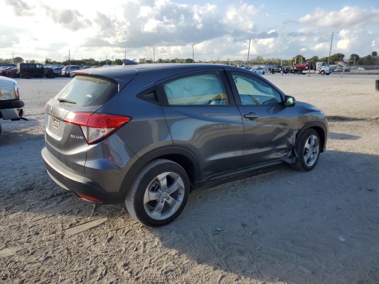 Image 3 of 2022 HONDA HR-V LX 2022 with VIN 3CZRU5H39NM744928