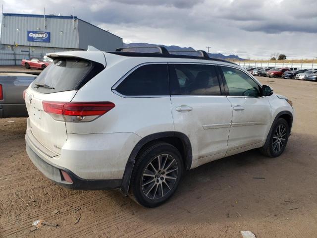 Image 3 of 2018 TOYOTA HIGHLANDER SE 2018 with VIN 5TDJZRFH2JS553386