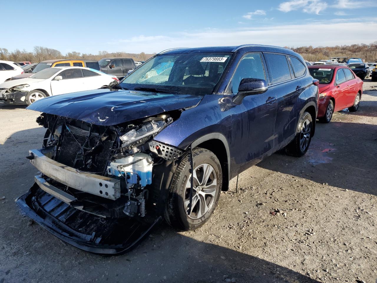 2021 TOYOTA HIGHLANDER XLE 2021 image