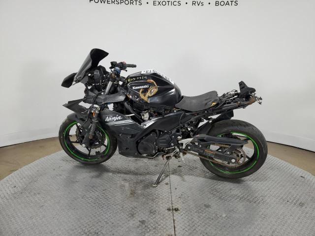 Obraz 3 z 2022 KAWASAKI EX400  2022 z VIN JKAEXKG17NDAF7512