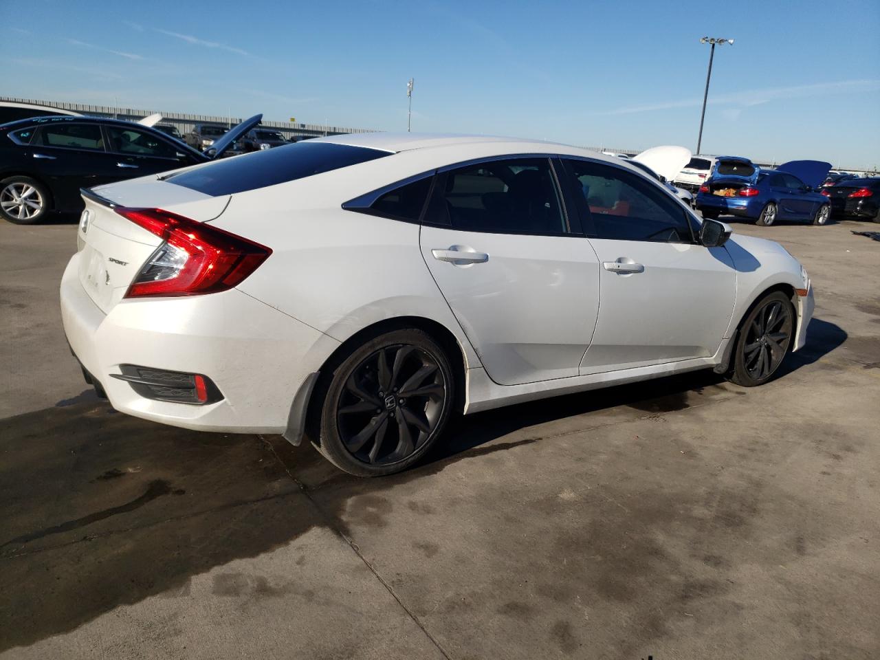 Изображение 3 2020 HONDA CIVIC SPORT 2020 с VIN 19XFC2F82LE018277
