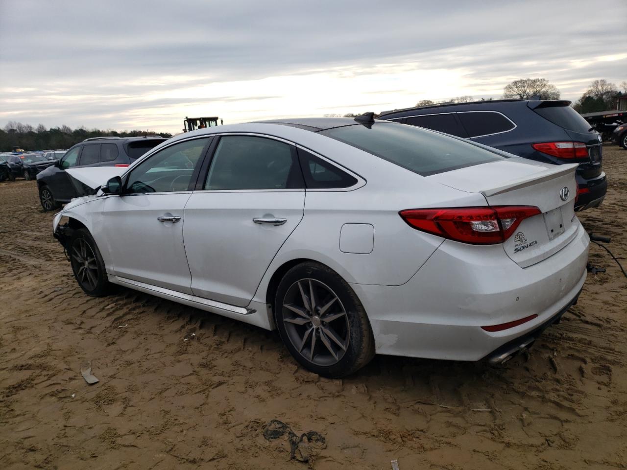 Obraz 2 z 2015 HYUNDAI SONATA SPORT 2015 z VIN 5NPE34AB5FH077012