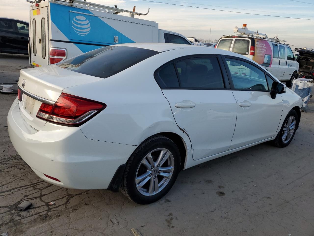 Obraz 3 z 2015 HONDA CIVIC LX 2015 z VIN 19XFB2F57FE031622