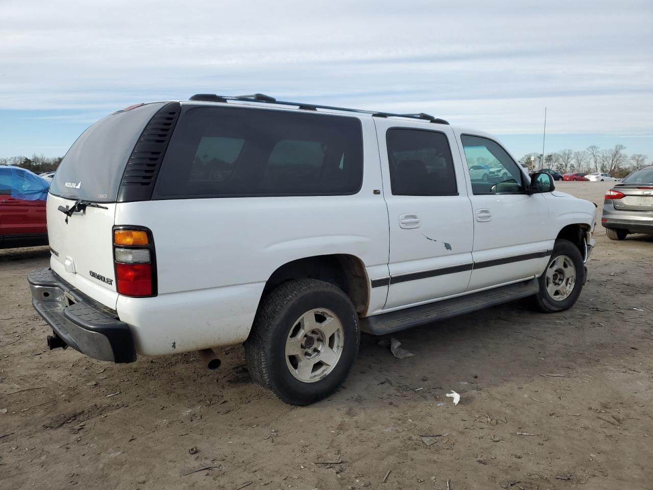 Image 3 of 2005 CHEVROLET SUBURBAN K1500 2005 with VIN 3GNFK16Z95G217573