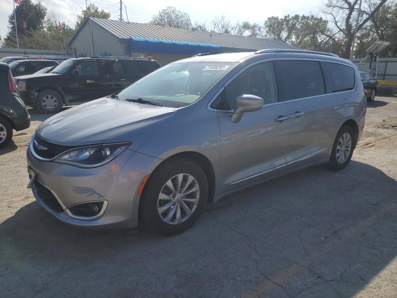 Изображение 1 2018 CHRYSLER PACIFICA TOURING L 2018 с VIN 2C4RC1BG6JR317982