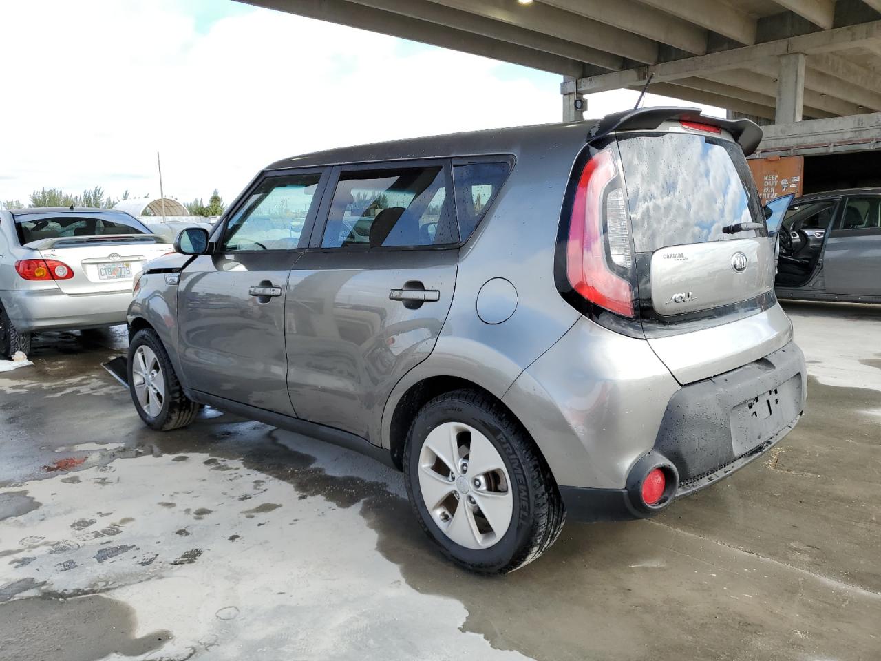 Obraz 2 z 2015 KIA SOUL  2015 z VIN KNDJN2A2XF7169279