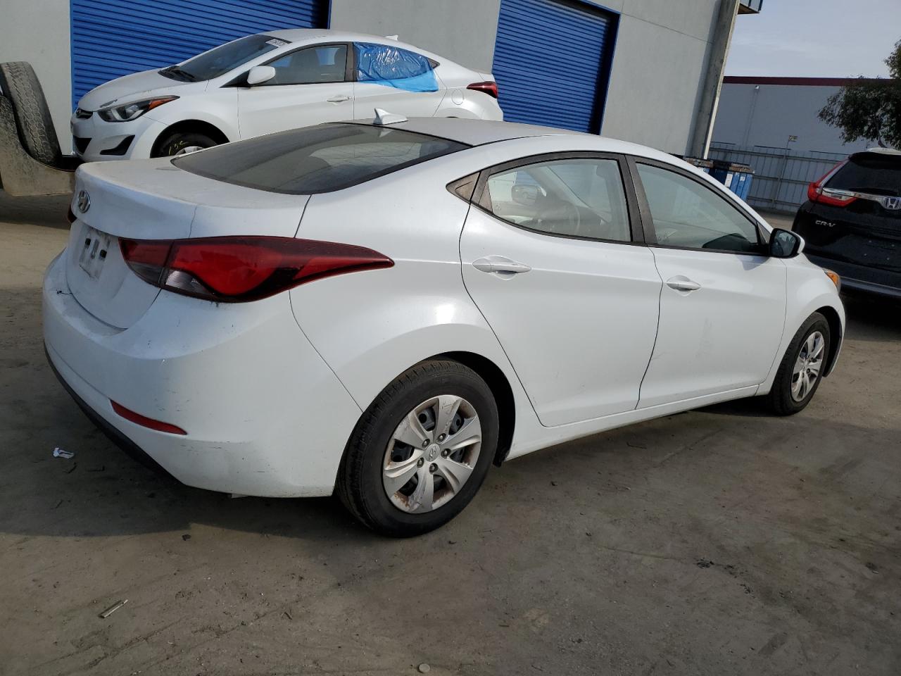 Изображение 3 2016 HYUNDAI ELANTRA SE 2016 с VIN 5NPDH4AE9GH728294