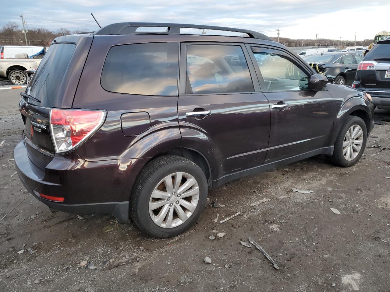 Image 3 of 2013 SUBARU FORESTER 2.5X PREMIUM 2013 with VIN JF2SHADC8DH427141