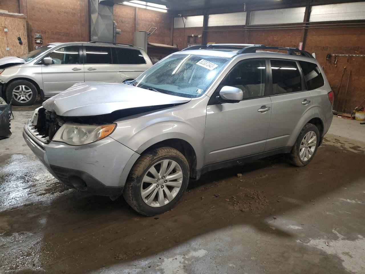Image 1 of 2013 SUBARU FORESTER 2.5X PREMIUM 2013 with VIN JF2SHADC6DH424044