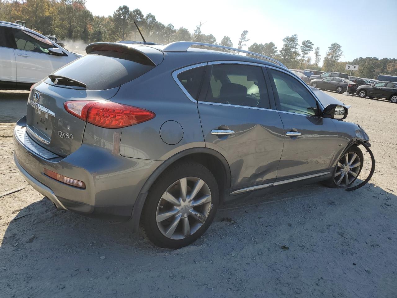 Image 3 of 2016 INFINITI QX50  2016 with VIN JN1BJ0RP4GM234962