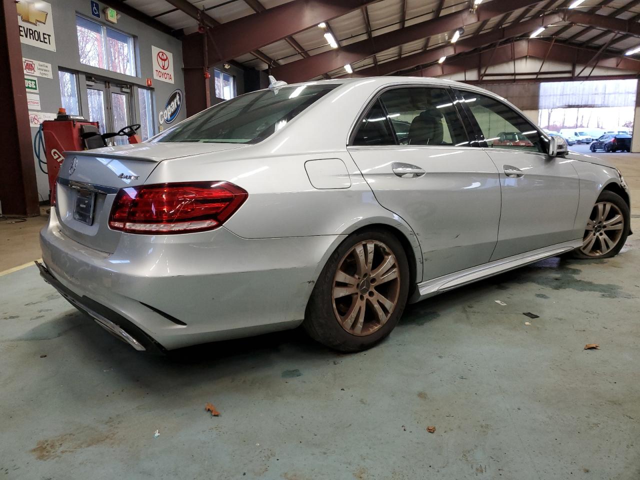 Изображение 3 2015 MERCEDES-BENZ E 350 4MATIC 2015 с VIN WDDHF8JB2FB117162