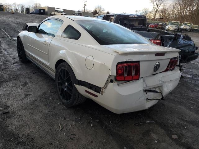 Obraz 2 z 2008 FORD MUSTANG  2008 z VIN 1ZVHT80N985193829