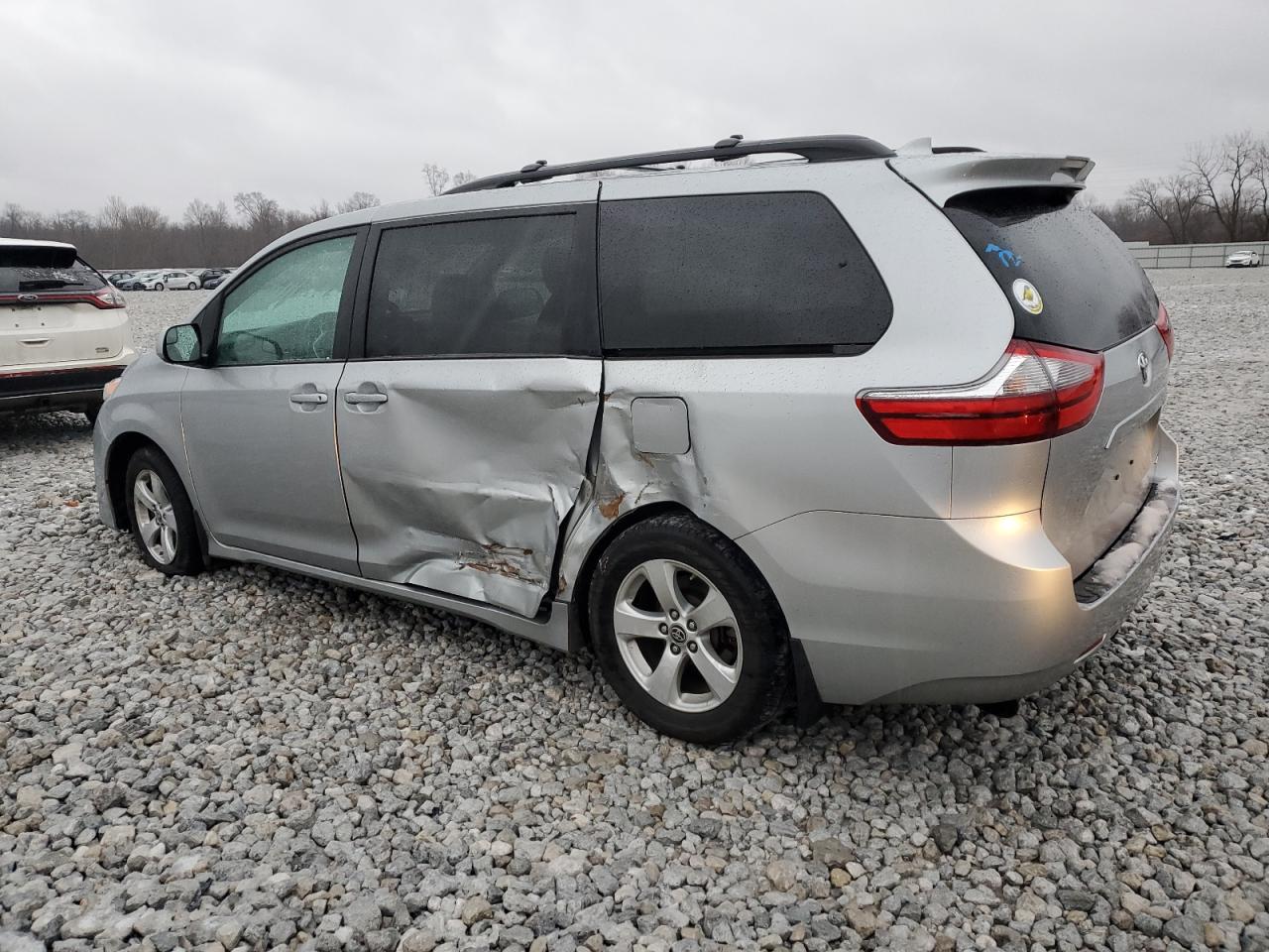 Image 2 of 2020 TOYOTA SIENNA LE 2020 with VIN 5TDKZ3DC0LS081040