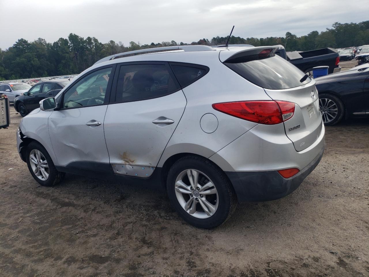 Image 2 of 2012 HYUNDAI TUCSON GLS 2012 with VIN KM8JU3AC0CU339014