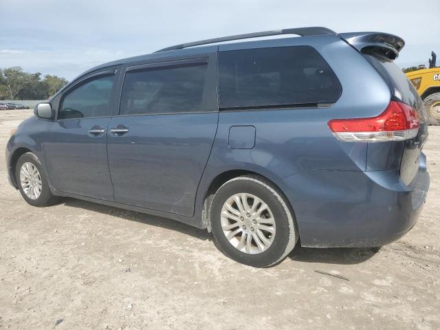 Изображение 2 2013 TOYOTA SIENNA XLE 2013 с VIN 5TDYK3DC5DS357101